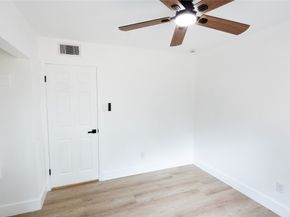 12054 Mighty Oak Drive A, Houston TX 77066