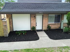 12054 Mighty Oak Drive A, Houston TX 77066