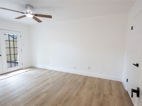 12054 Mighty Oak Drive A, Houston TX 77066