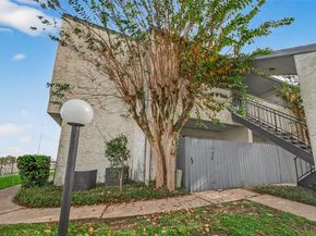 7313 Gulf Freeway 904, Houston TX 77017
