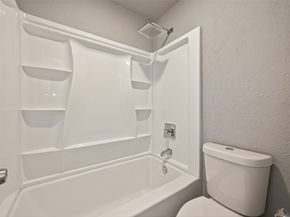 7313 Gulf Freeway 904, Houston TX 77017