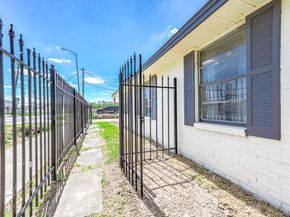 4356 Phlox Street, Houston TX 77051