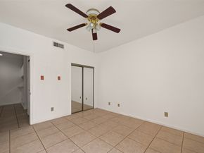 2121 El Paseo 2005, Houston TX 77054