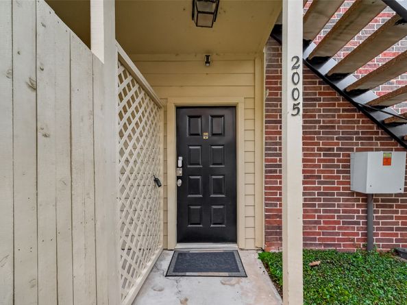 2121 El Paseo 2005, Houston TX 77054