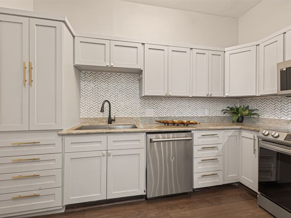 204 Marshall Street 3, Houston TX 77006