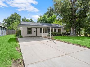 5219 Myrtlewood Street, Houston TX 77033