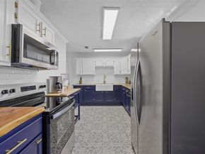 5874 Beldart Street, Houston TX 77033