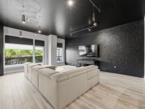 3 Waterway Court 1B, The Woodlands TX 77380