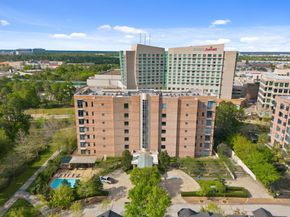 3 Waterway Court 1B, The Woodlands TX 77380