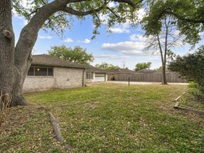 1019 Reseda Drive, Houston TX 77062