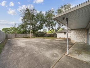 1019 Reseda Drive, Houston TX 77062