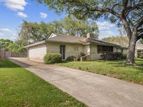 1019 Reseda Drive, Houston TX 77062