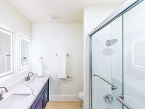 5805 Valley Forge Drive 96, Houston TX 77057