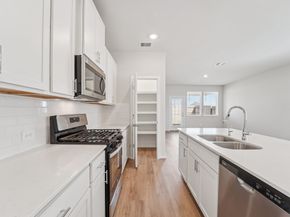 5727 Adamite Way, Houston TX 77048