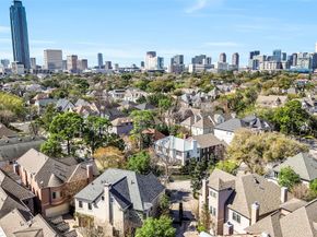 30 Hackberry Lane A, Houston TX 77027