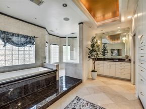 30 Hackberry Lane A, Houston TX 77027