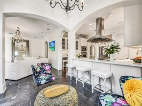 30 Hackberry Lane A, Houston TX 77027