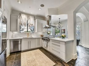 30 Hackberry Lane A, Houston TX 77027