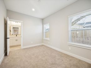 719 Thornton Road B, Houston TX 77018