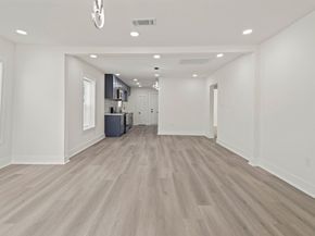 2817 Winbern Street, Houston TX 77004