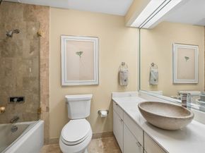 101 Westcott Street 305, Houston TX 77007