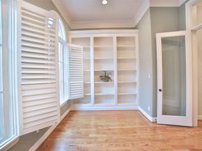 6335 E Mystic Meadow, Houston TX 77021