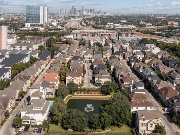 6335 E Mystic Meadow, Houston TX 77021