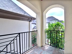 6335 E Mystic Meadow, Houston TX 77021