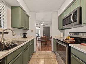 7313 Gulf Freeway 911, Houston TX 77017