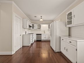 701 Highland Street, Houston TX 77009