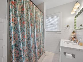 701 Highland Street, Houston TX 77009