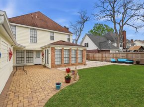 1627 N Hearthside Drive, Richmond TX 77406