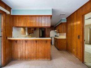 7131 Bellaire Boulevard, Houston TX 77074