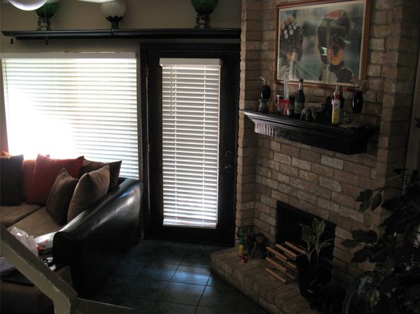 7700 Creekbend Drive 74, Houston TX 77071