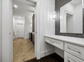 2017 Driscoll Street A, Houston TX 77019