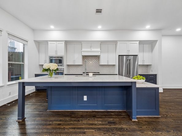 2017 Driscoll Street A, Houston TX 77019