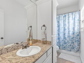 2424 Navigation Boulevard D, Houston TX 77003