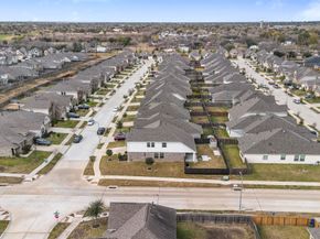 2802 Star Sky Way, Houston TX 77045