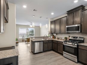 2802 Star Sky Way, Houston TX 77045