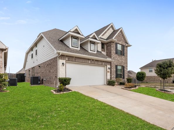 2802 Star Sky Way, Houston TX 77045