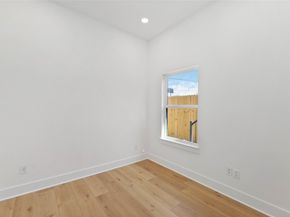 508 Dell Court, Houston TX 77009