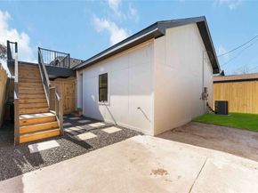 508 Dell Court, Houston TX 77009