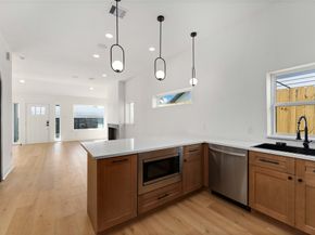 508 Dell Court, Houston TX 77009