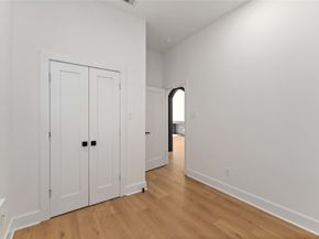 508 Dell Court, Houston TX 77009