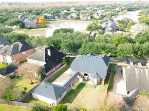 1823 Misty Oaks Lane, Sugar Land TX 77479