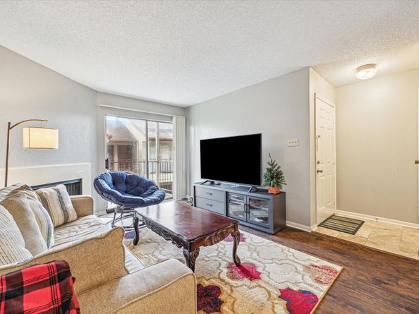 2120 El Paseo Street 2422, Houston TX 77054