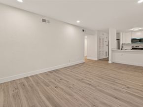 3300 Yorktown Street 15, Houston TX 77056