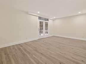 3300 Yorktown Street 15, Houston TX 77056