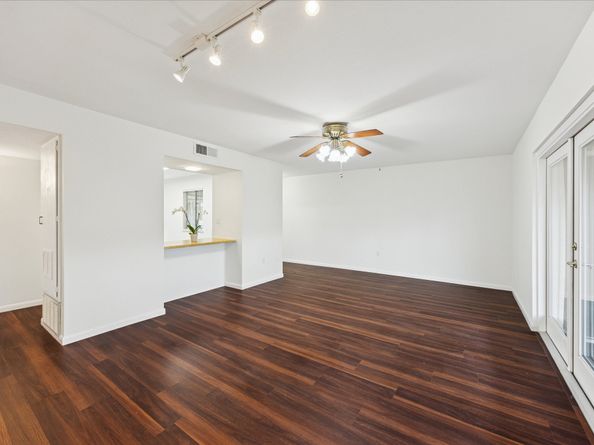 16514 Diana Lane, Houston TX 77062