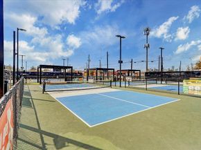 915 Franklin Street 2F, Houston TX 77002